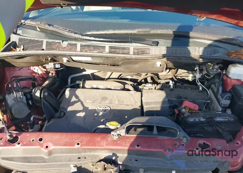 2014 Toyota Sienna Xle V6 8 Passenger z USA, uszkodzony, nr VIN 5TDYK3DCXES473671